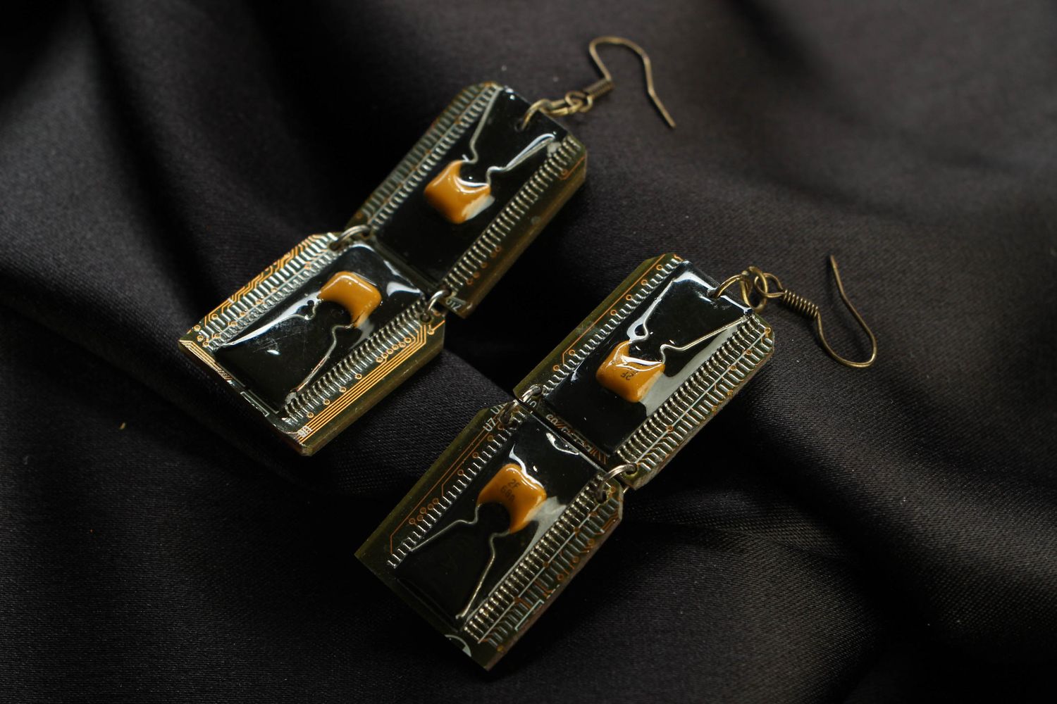 Long steampunk earrings with micro schemes photo 1