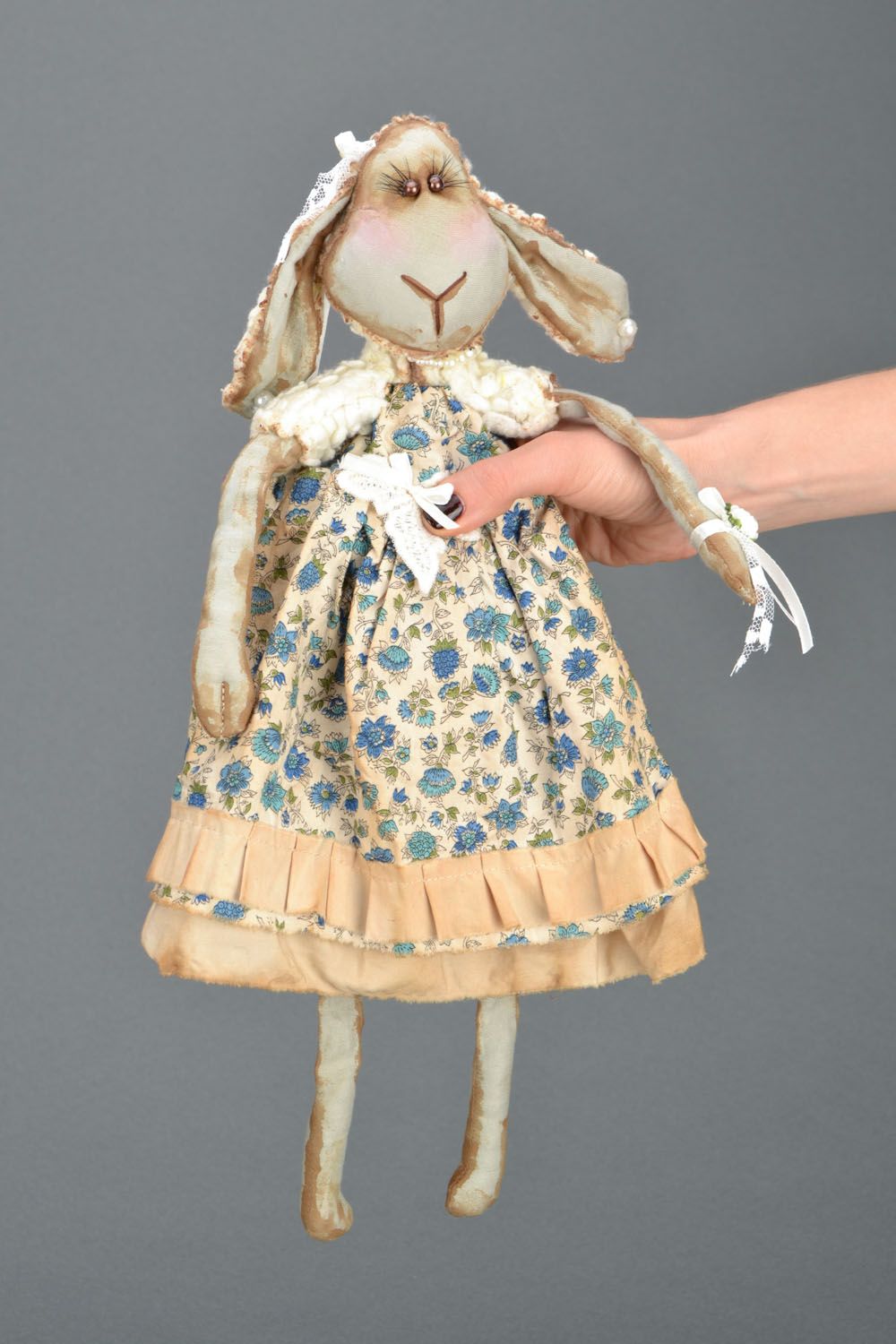 Авторская текстильная кукла Застенчивая овечка фото 2