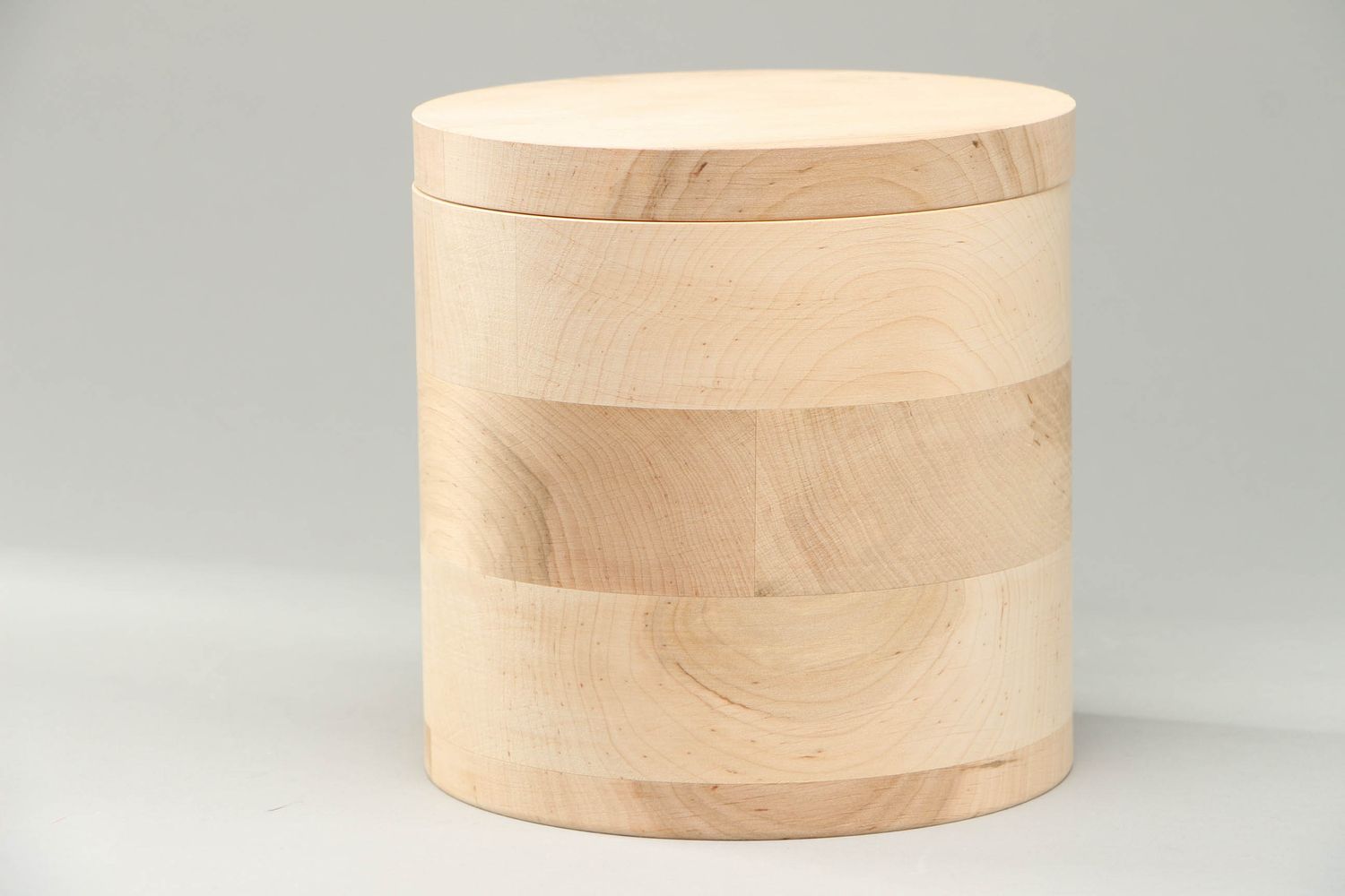 Boîte en bois faite main ronde coffret design original pour serviettage  photo 1