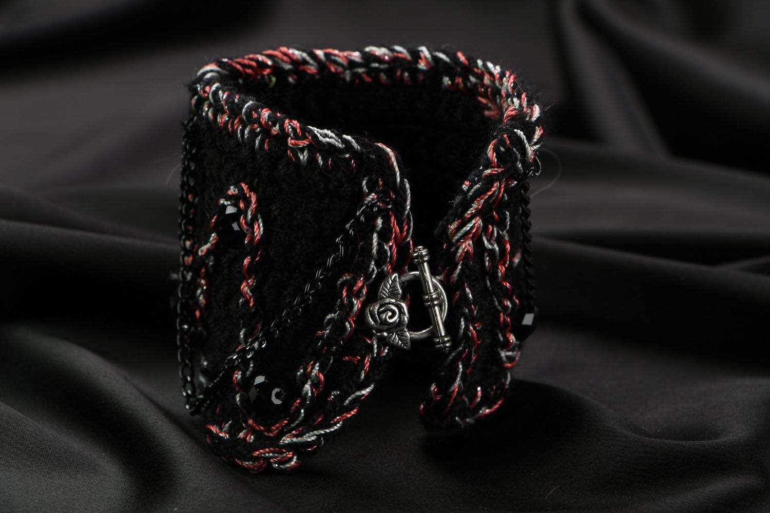 Wide crochet bracelet photo 3