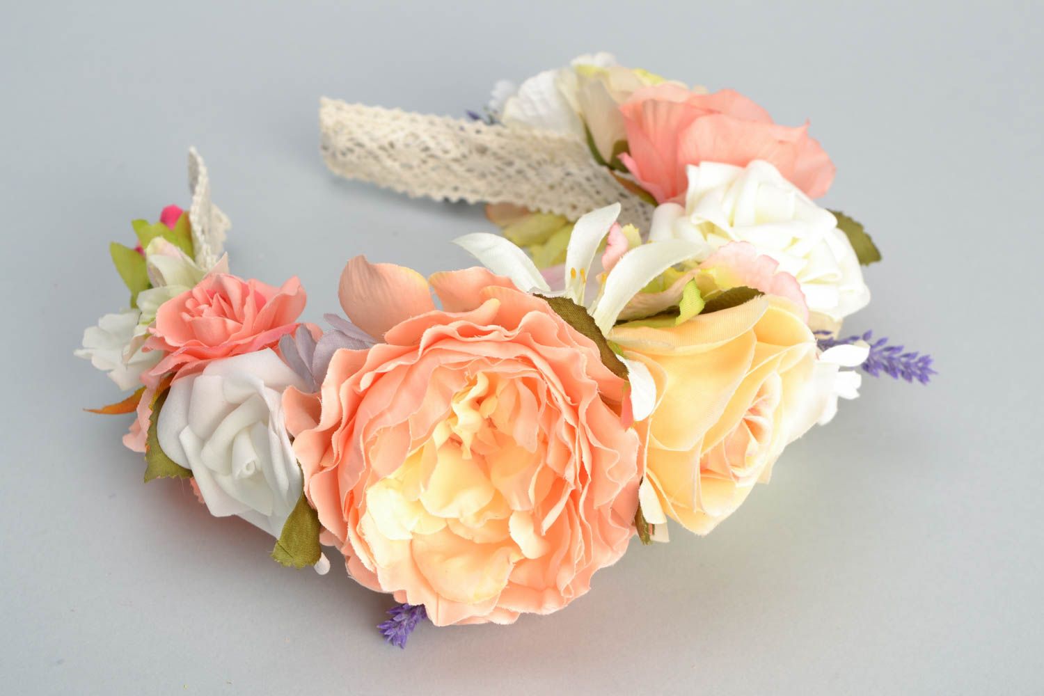Serre-tête fleurs artificielles Roses pastel fait main accessoire pour femme photo 3