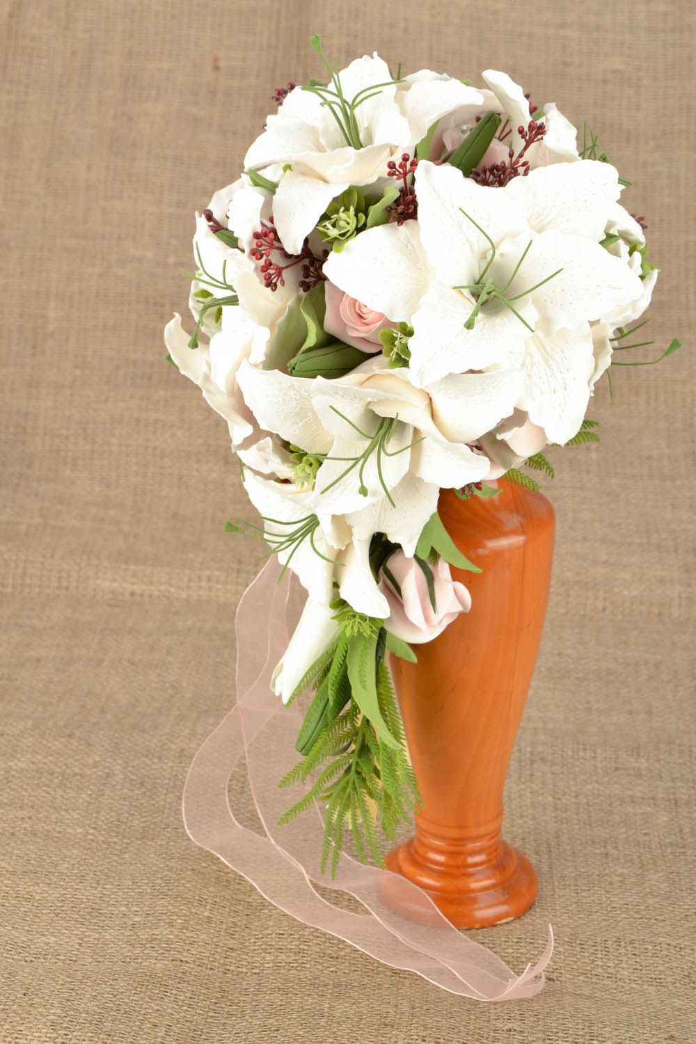 Bouquet de flores artificiais de argila do polímero  foto 1