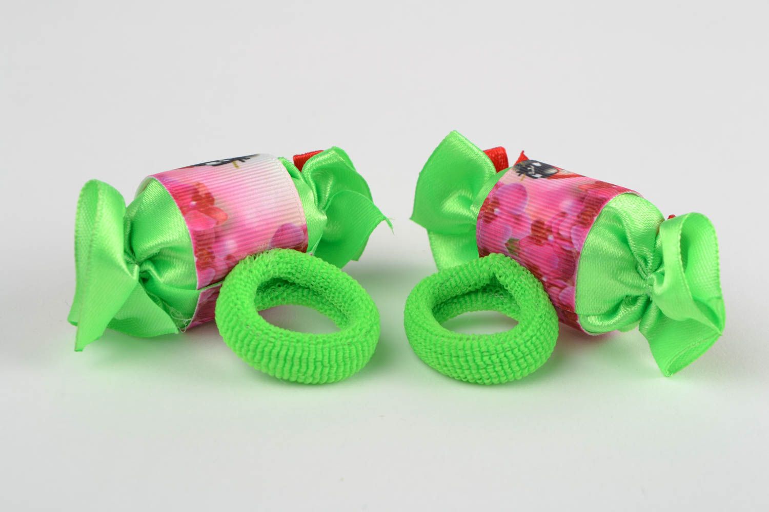 Детские тканевые резинки для волос ручной работы красивые в виде конфет 2 штуки фото 4