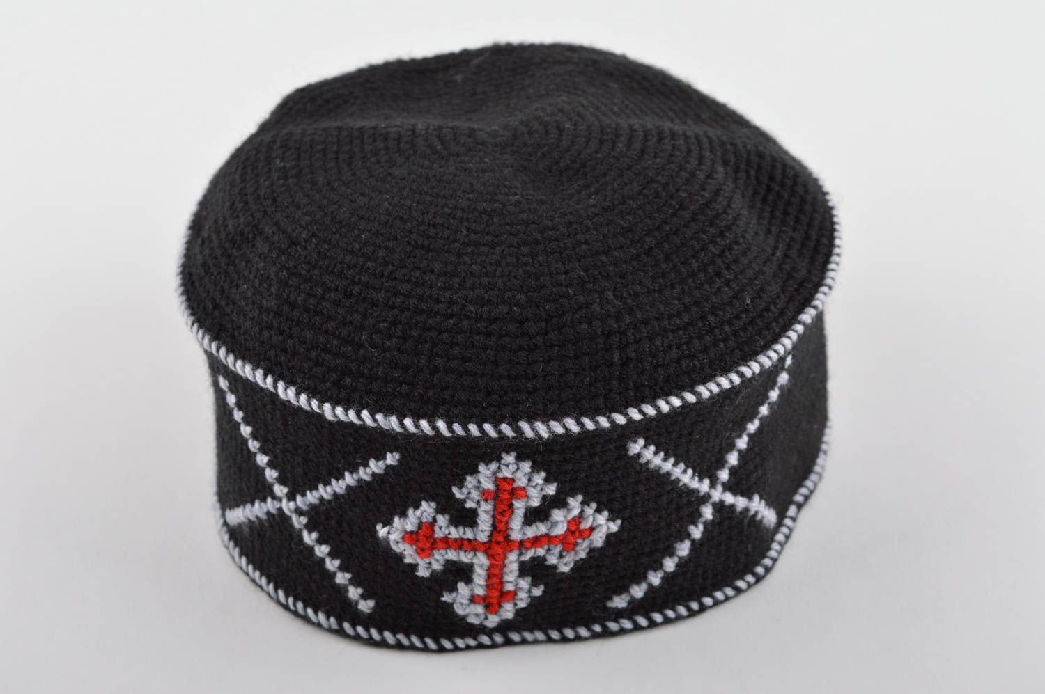 Bonnet tricoté Chapeau fait main noir avec broderie Couvre-chef original photo 2