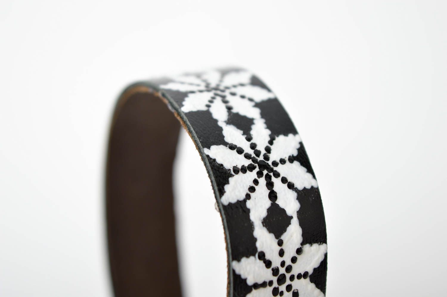 Leder Armband handgefertigt Accessoire für Frauen Designer Schmuck stilvoll foto 4