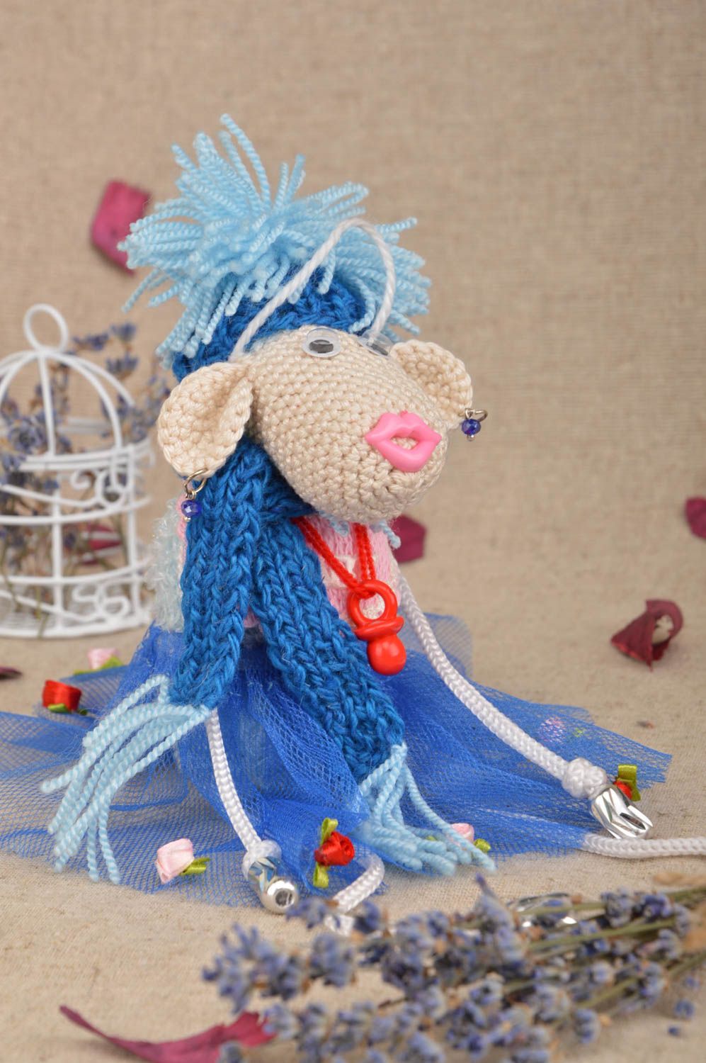 Jouet tricoté brebis décoratif fait main original joli cadeau pour enfant  photo 1
