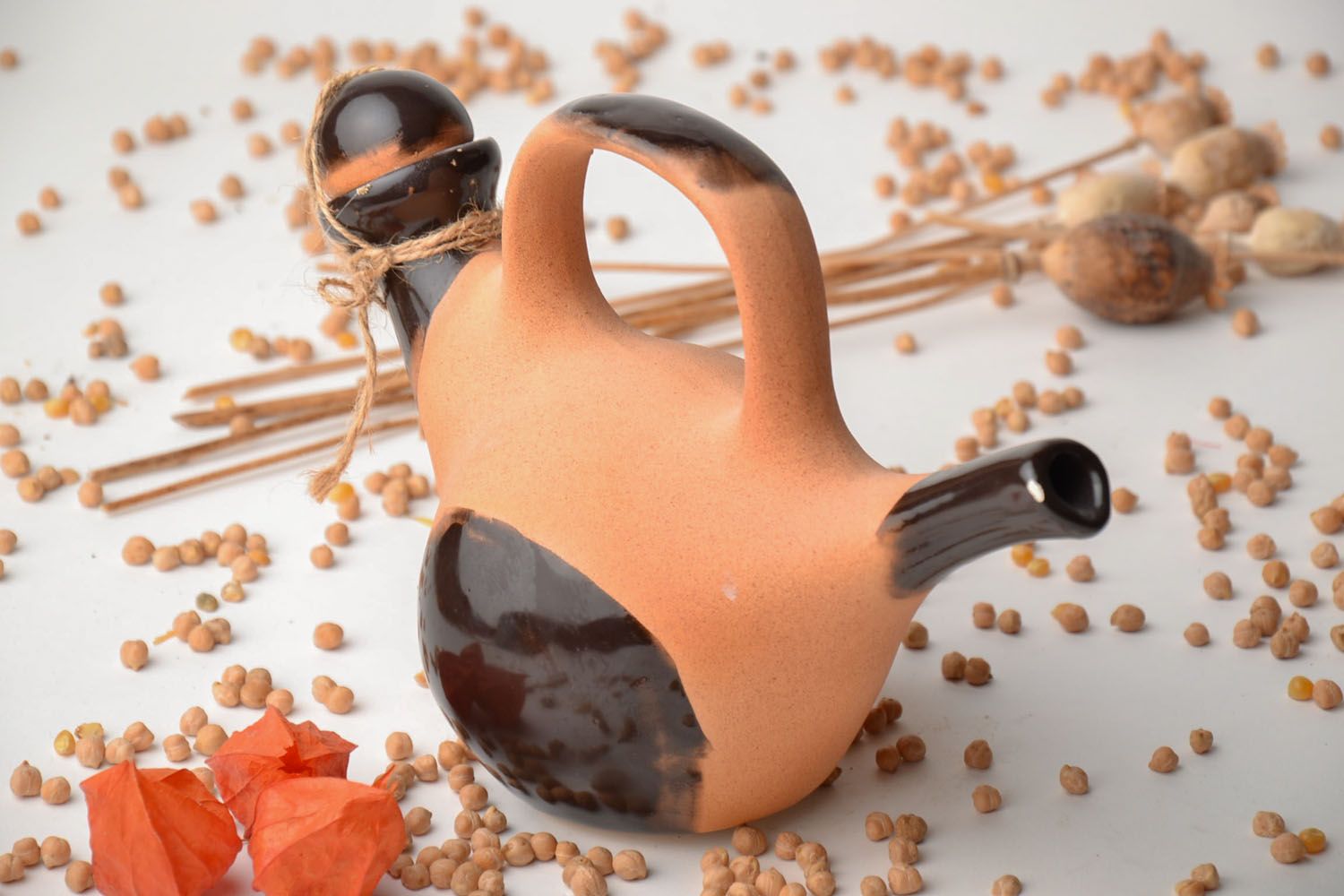 Ceramic teapot with lid photo 1