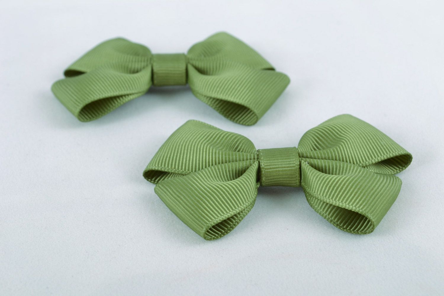 Green handmade beautiful stylish bow ribbons for scrunchy or hair pin set of 2 pieces photo 3