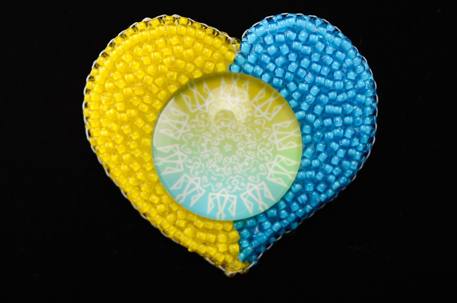 Two colored beaded brooch in the shape of heart photo 5