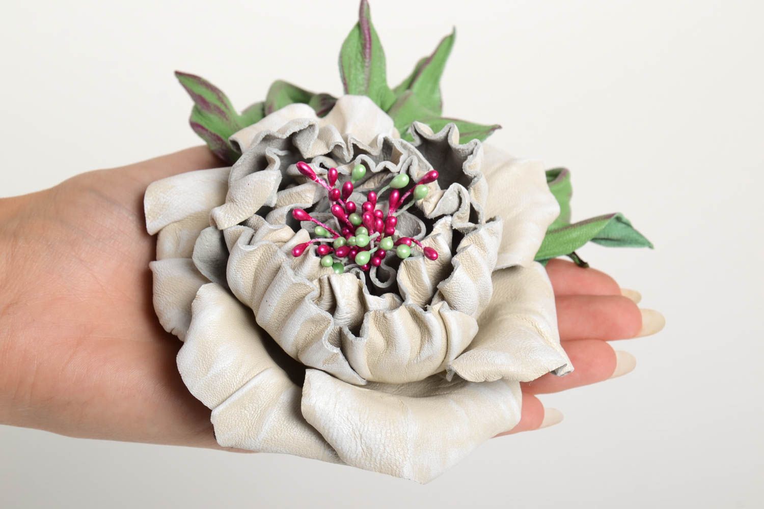 Handgemachter Schmuck Accessoire für Frauen Brosche Blume Mode Schmuck aus Leder foto 5