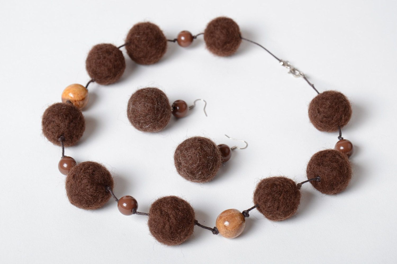 Handmade brown felted wool jewelry set 2 pieces brown earrings and necklace photo 3