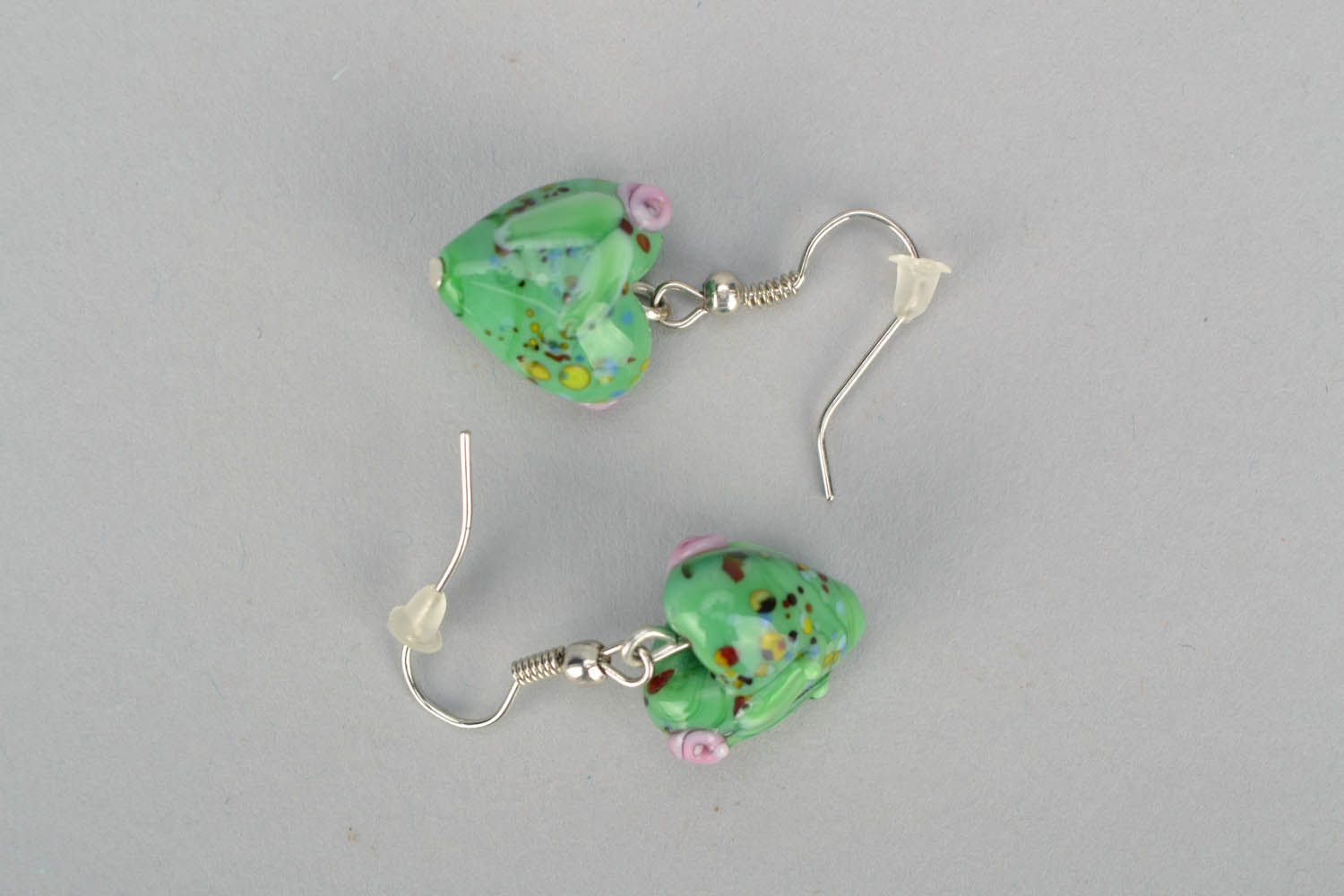 Boucles d'oreilles artisanales avec perles en verre photo 3