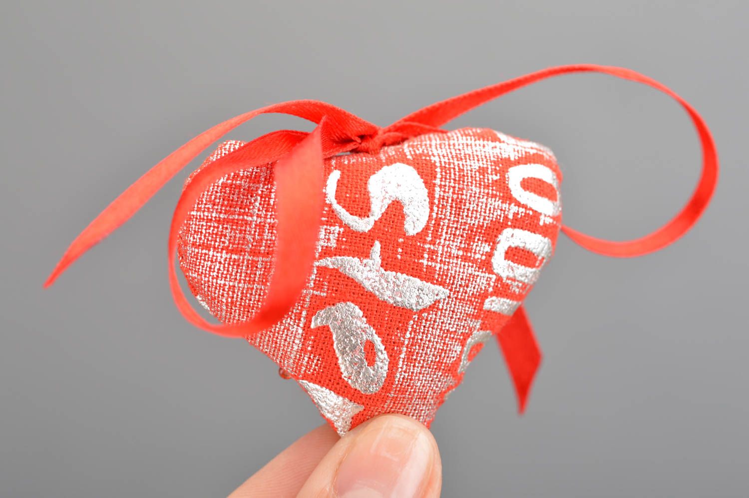 Handmade soft cotton interior pendant in shape of red heart photo 3