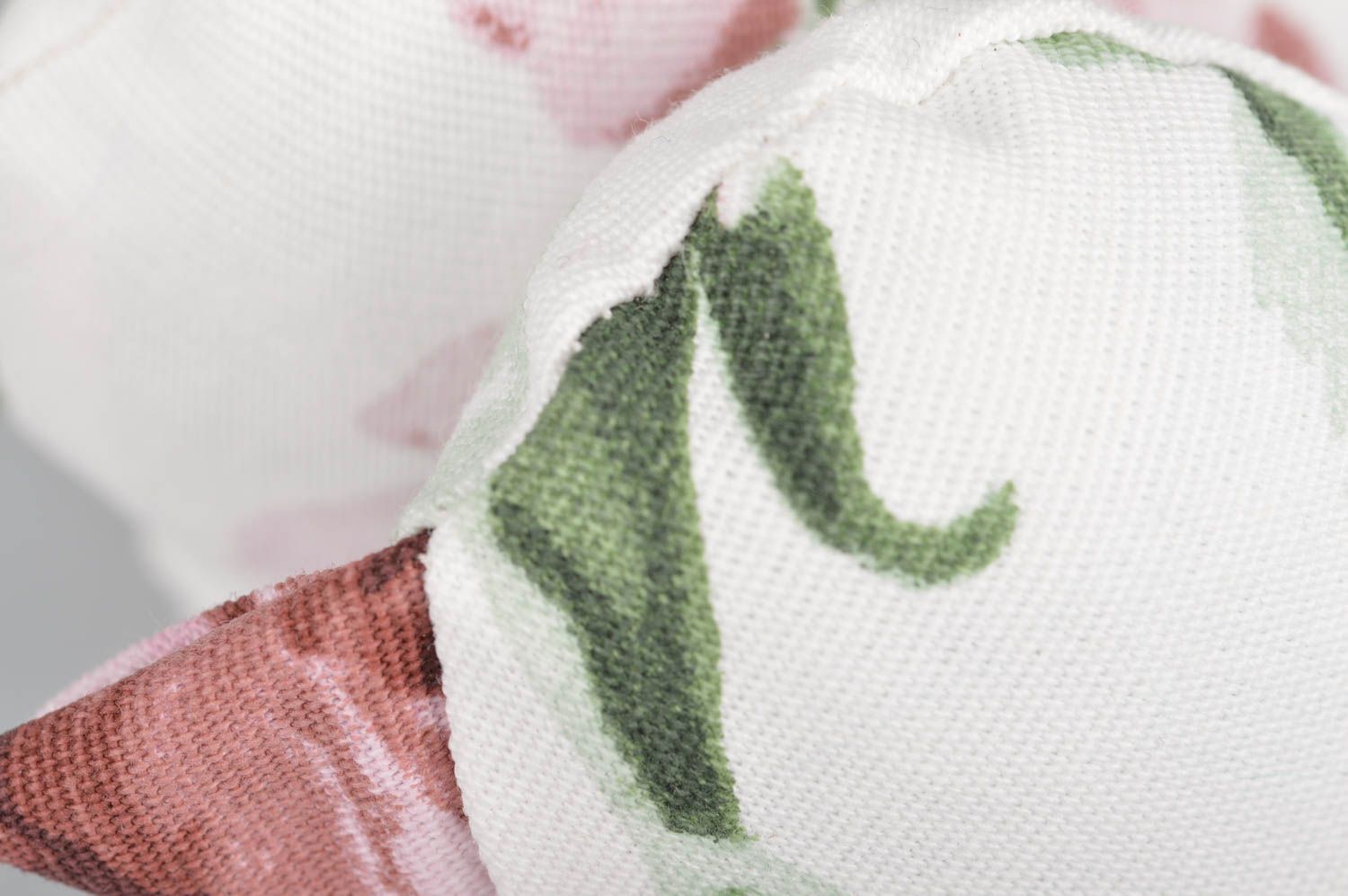 Textil Kuscheltier Vogel weiß mit Blumenmuster aus Baumwolle Schmuck für Dekor foto 4