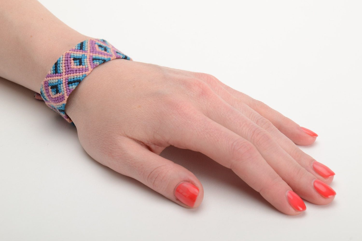 Bracelet textile original fait main tressé avec ornement cadeau pour femme photo 5