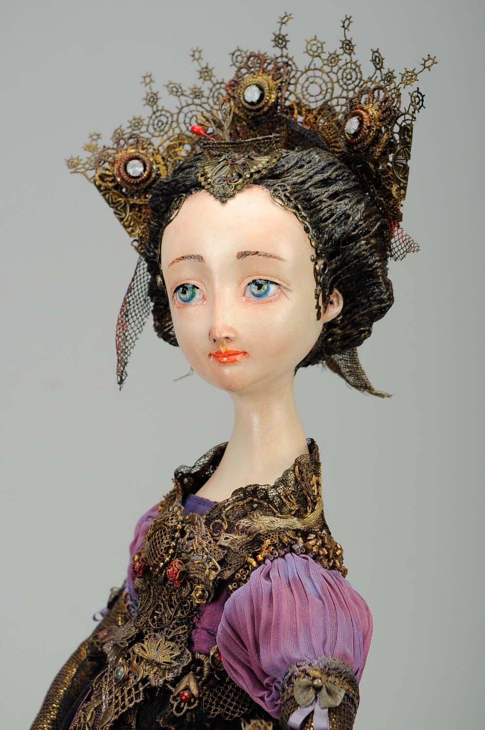 Авторская кукла в антикварной одежде Золотой тюльпан фото 3
