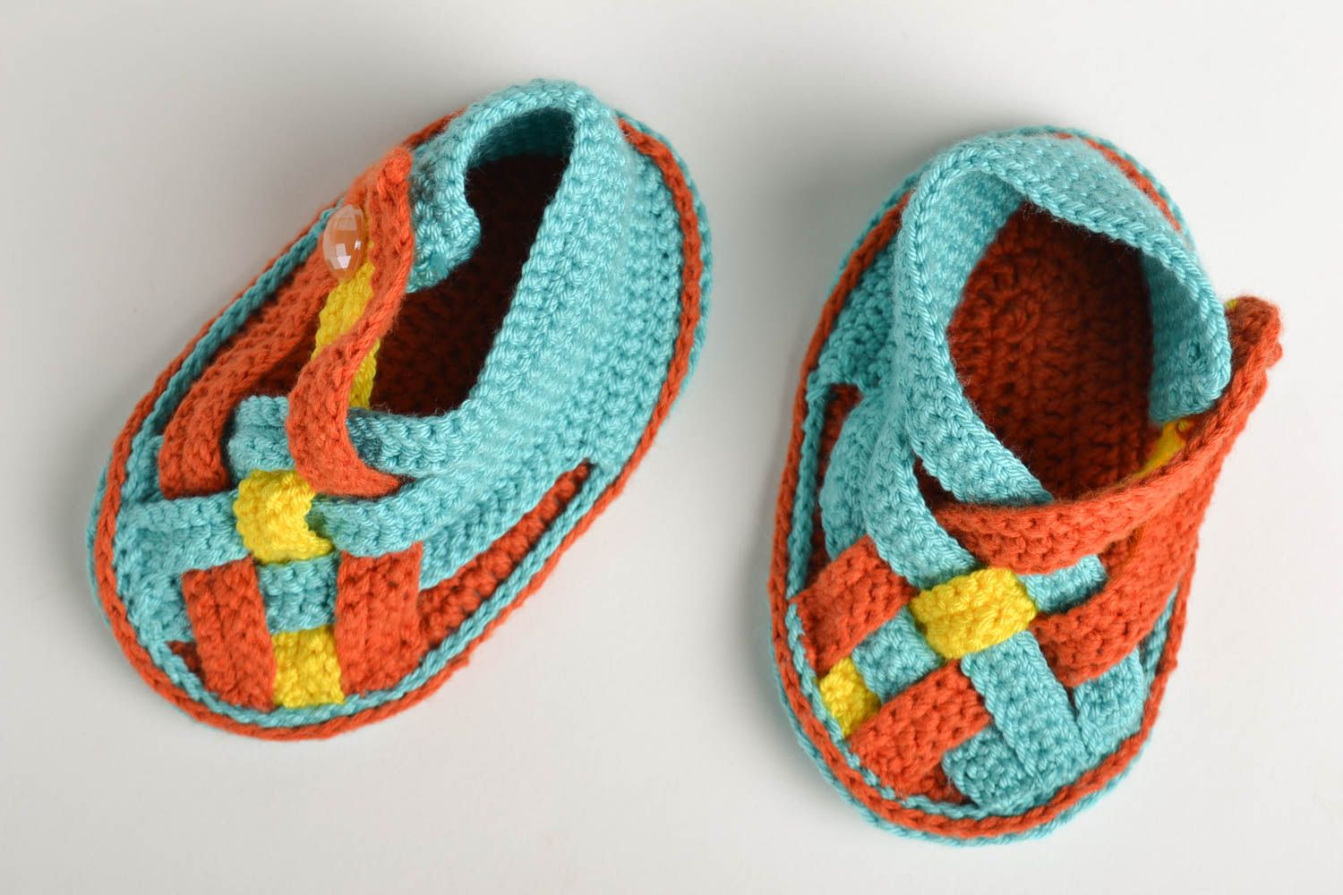 Handgefertigte Schuhe gehäkelte Babyschuhe Geschenke für Kleinkinder Sandallien foto 2
