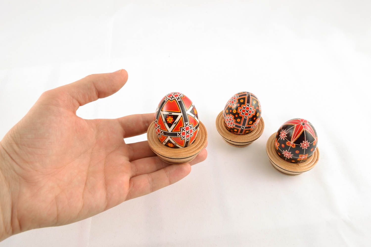 Ensemble d'oeufs de Pâques fait main original de style ethnique ukrainien photo 4