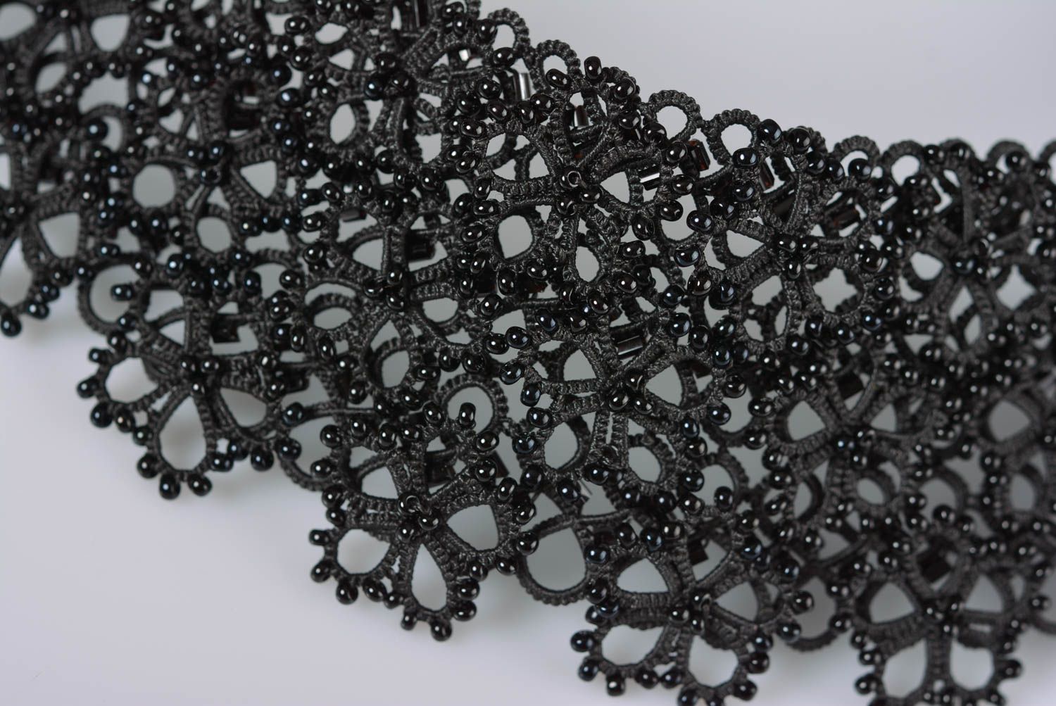 Boucles d'oreilles fait main Collier col Bijoux textiles noirs frivolité photo 5