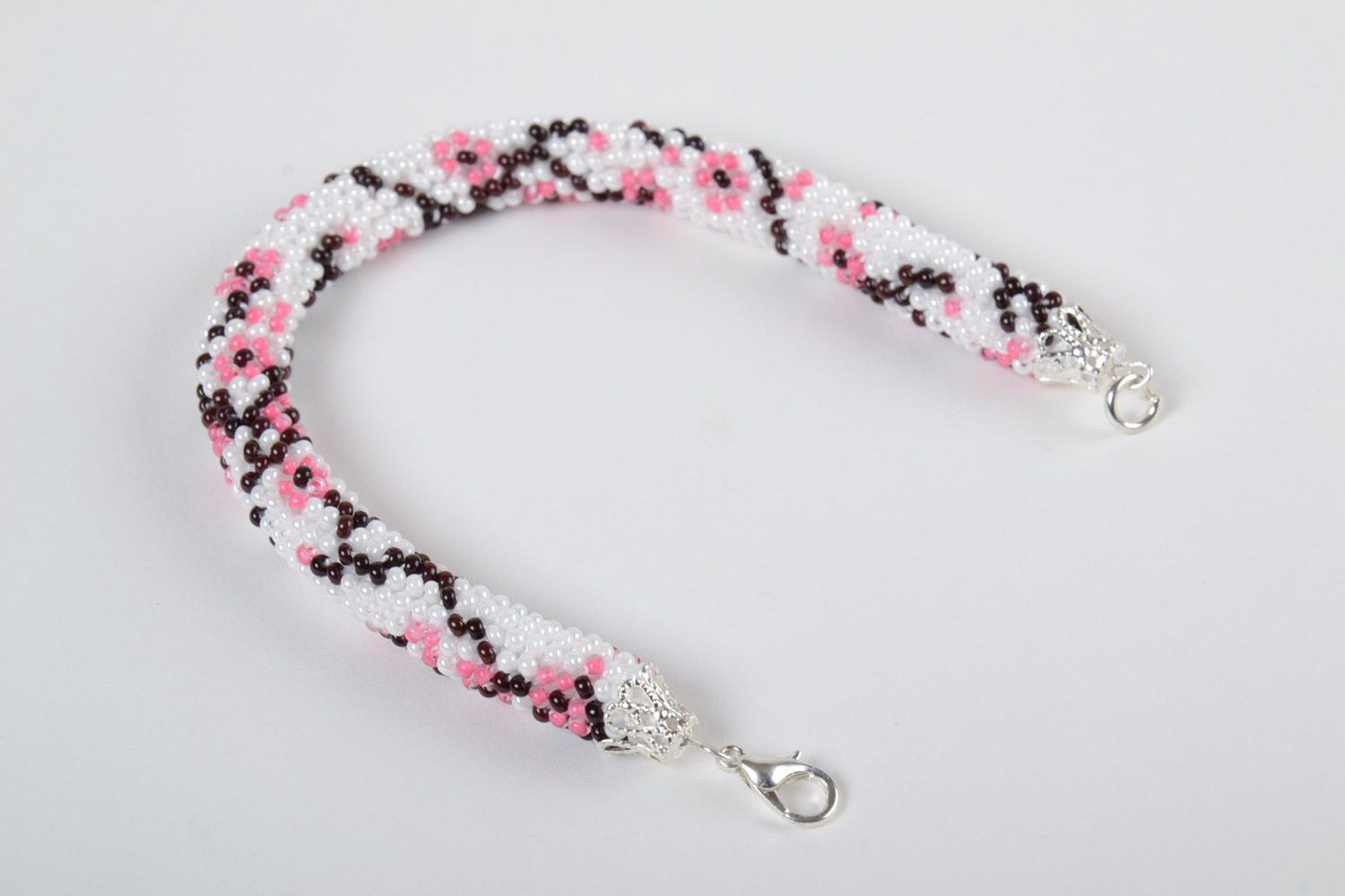 Bracelet motif floral blanc en perles de rocaille tchèques au crochet pour femme photo 4