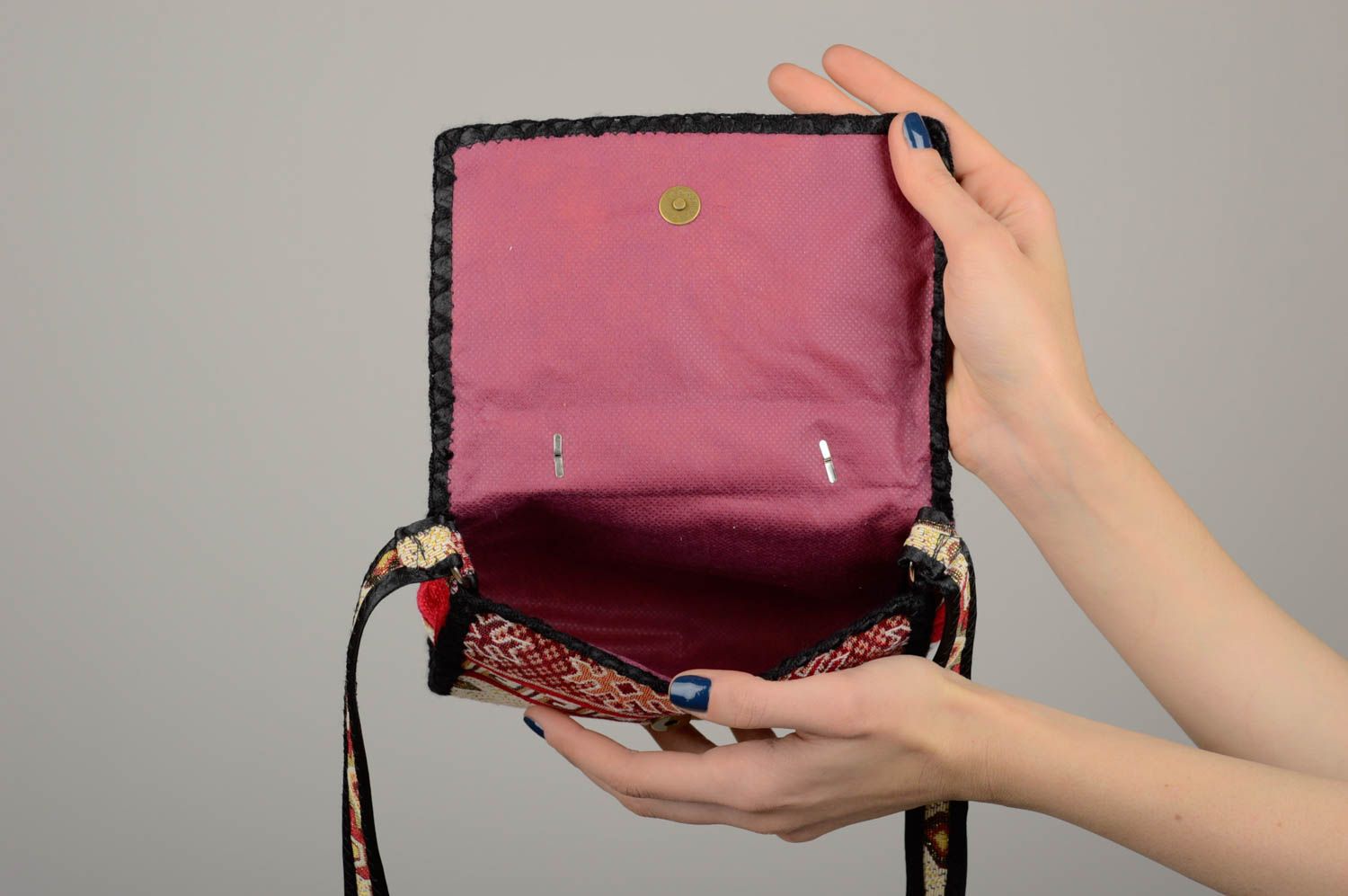 Сумка ручной работы в красных тонах сумка через плечо текстильная сумка фото 4