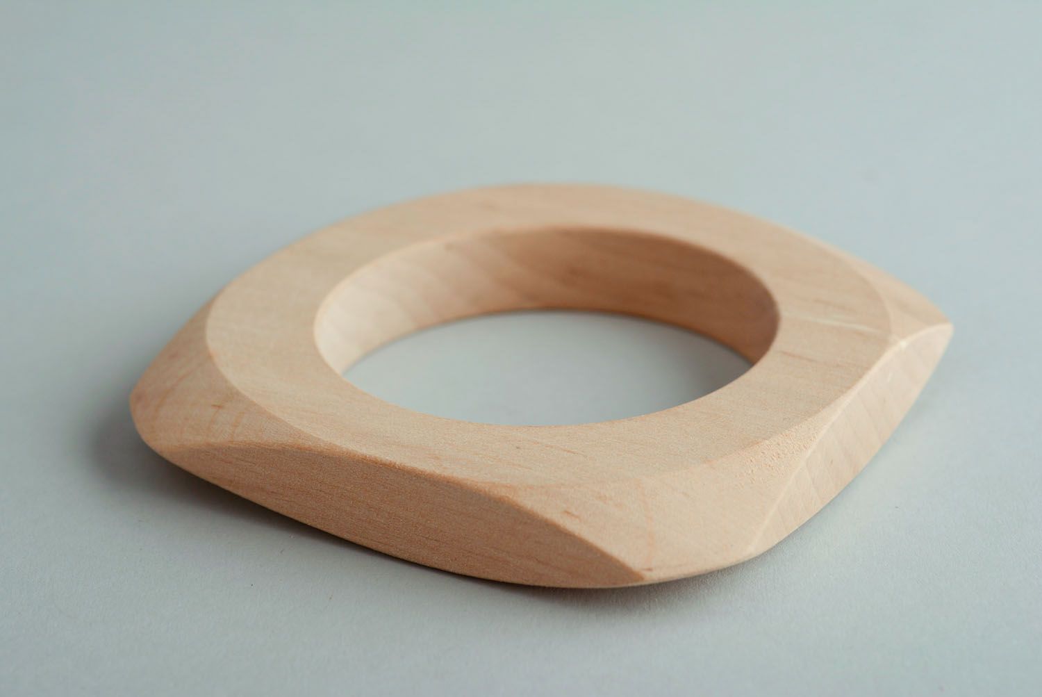 Угловатый деревянный браслет-заготовка фото 4