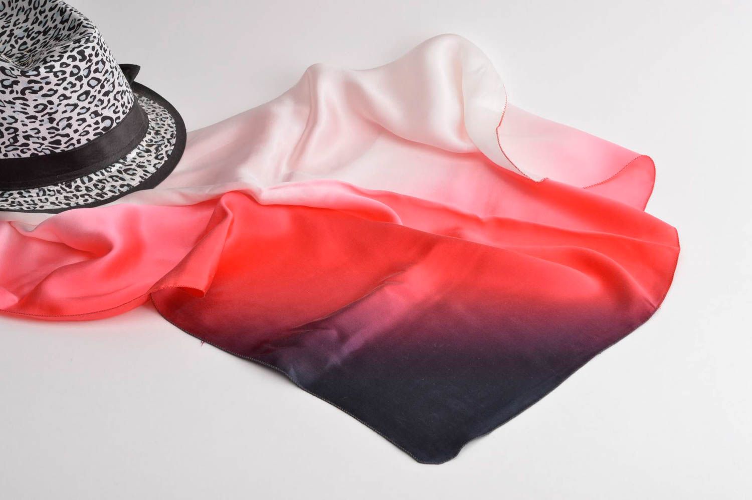 Необычный платок ручной работы платок из шелка оригинальный подарок девушке фото 1