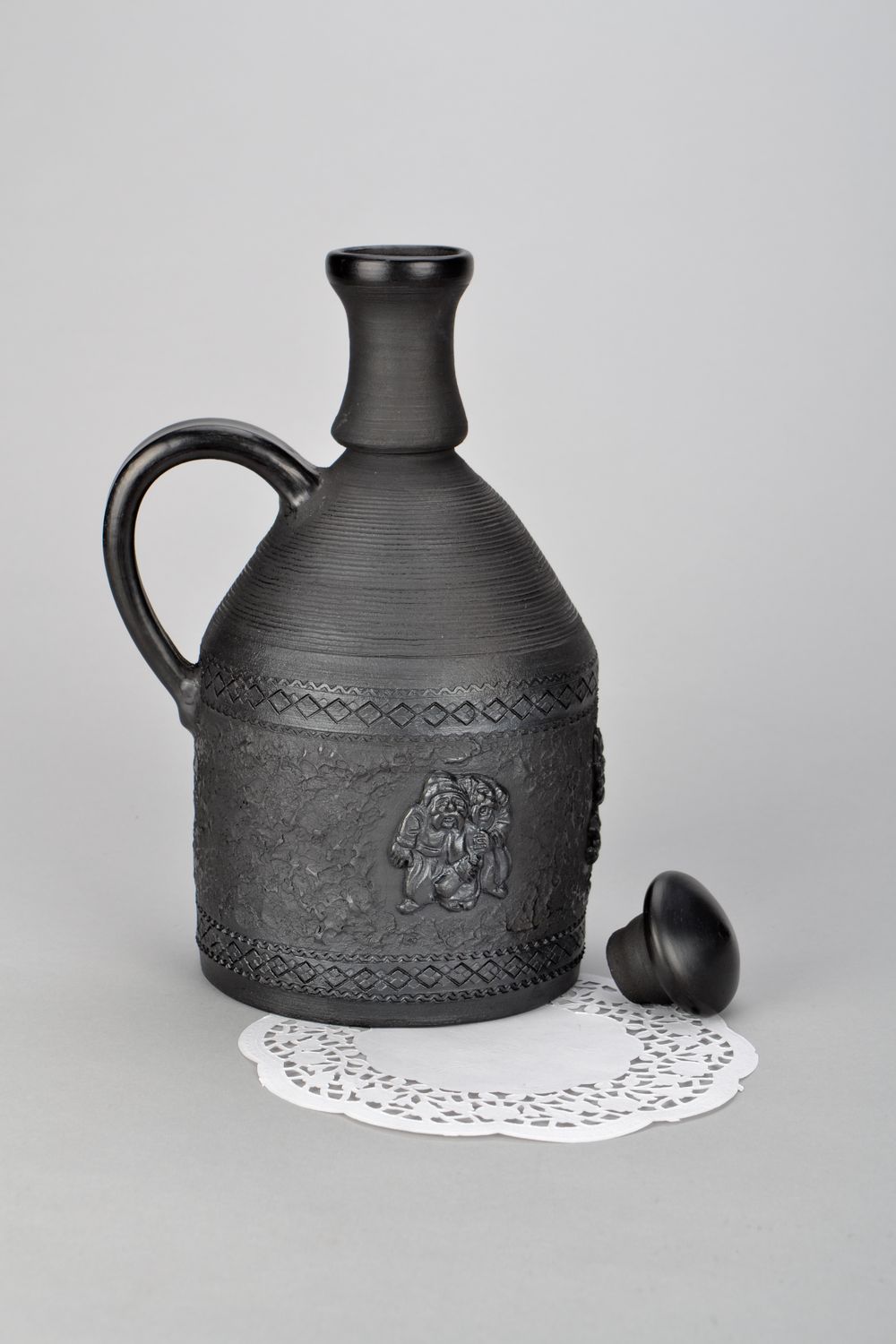 45 oz ceramic black color wine carafe with handle and lif 2,4 lb photo 1