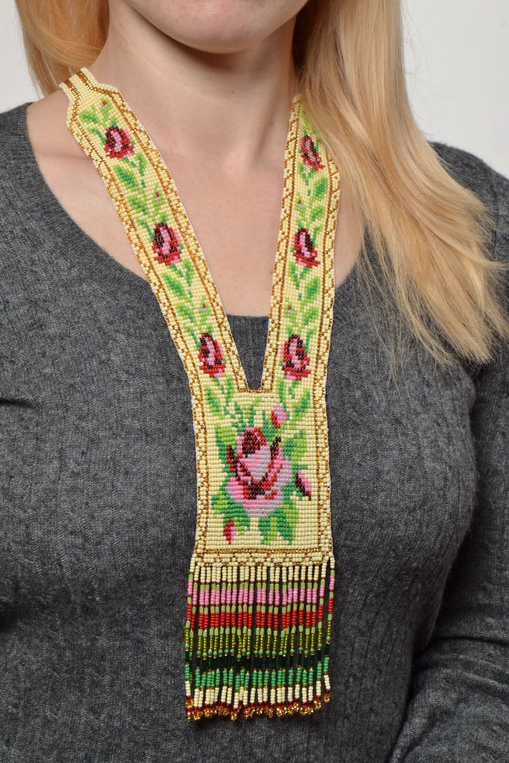 Ethno Halskette aus Rocailles Perlen Rosen foto 5