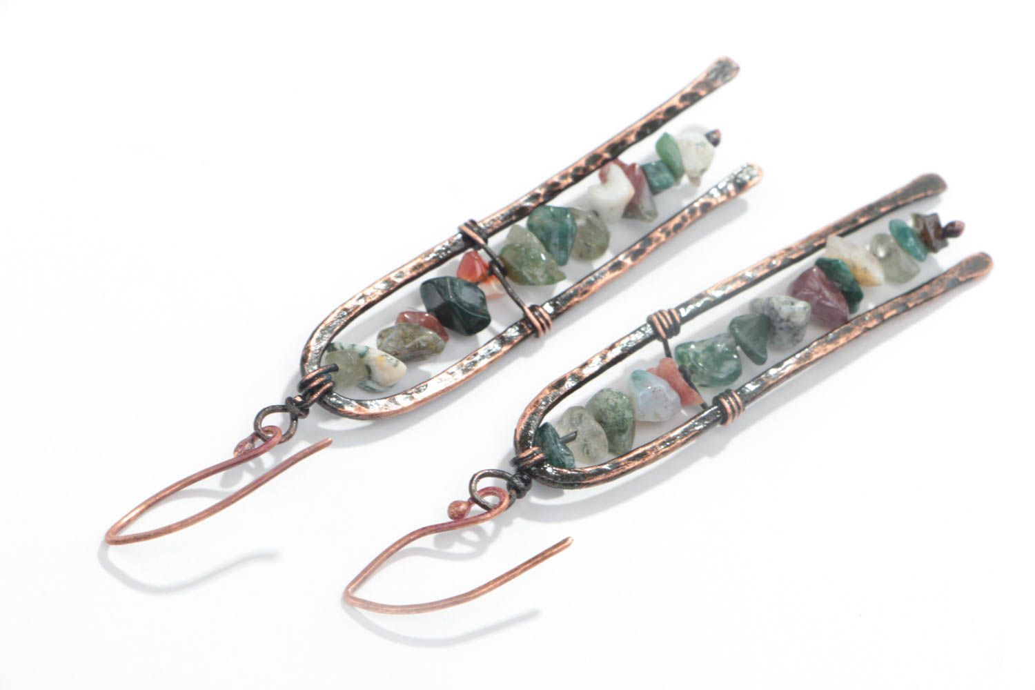 Handmade designer copper forged dangling earrings with moss agate chips photo 4