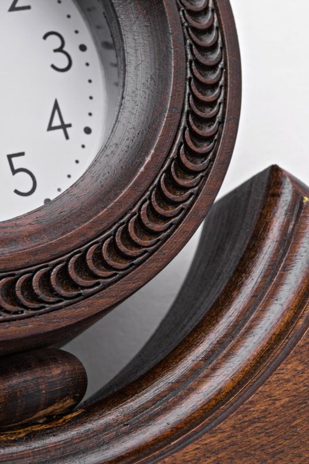 Desktop clock made of wood photo 2