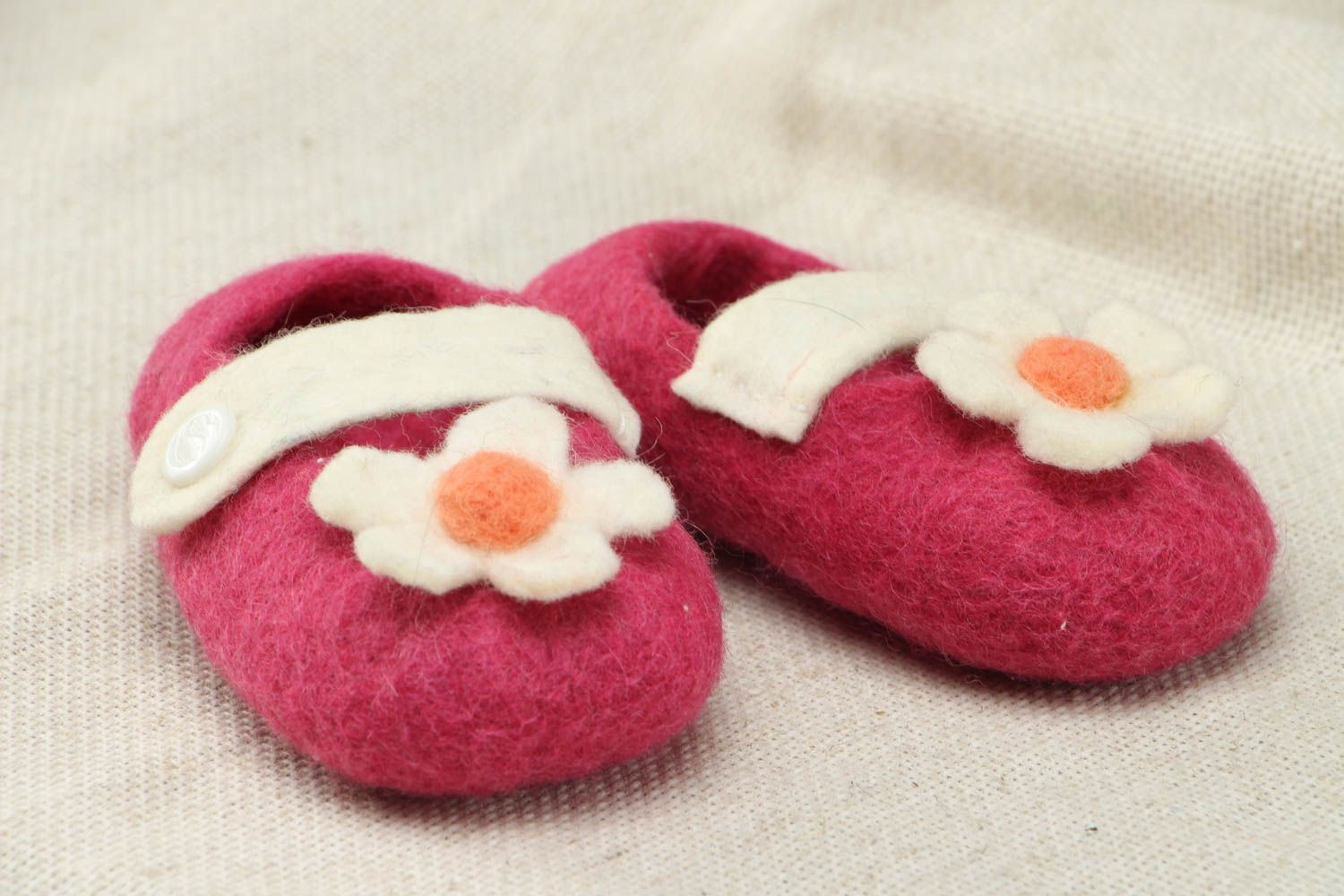Felted wool slippers for girls photo 1