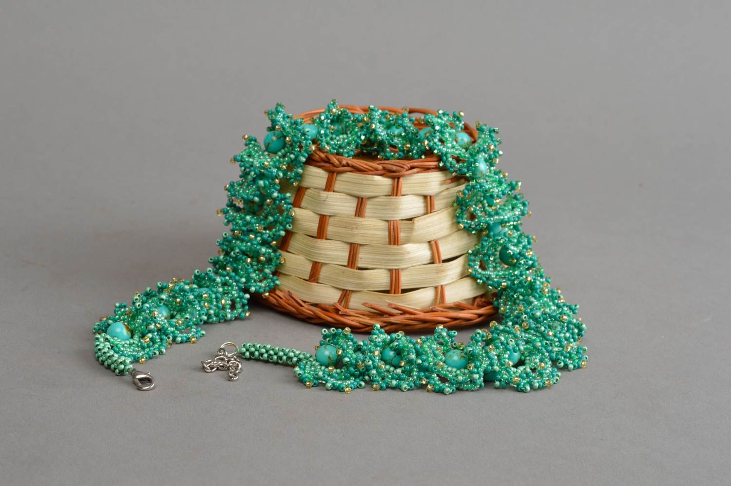 Collier en perles de rocaille fait main turquoise accessoire pour femme photo 1