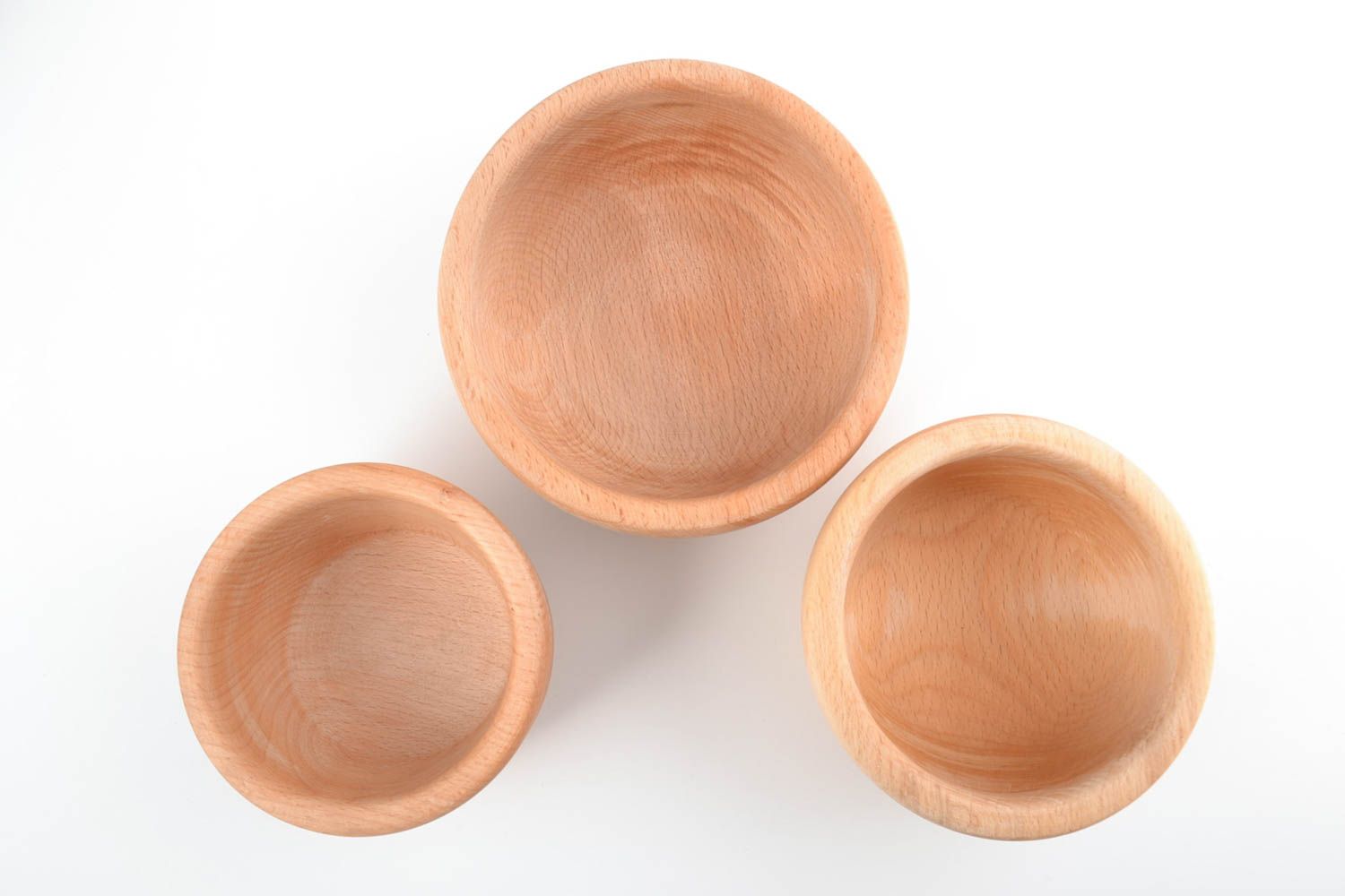 Set of 3 handmade carved simple light wooden bowls of different sizes  photo 5