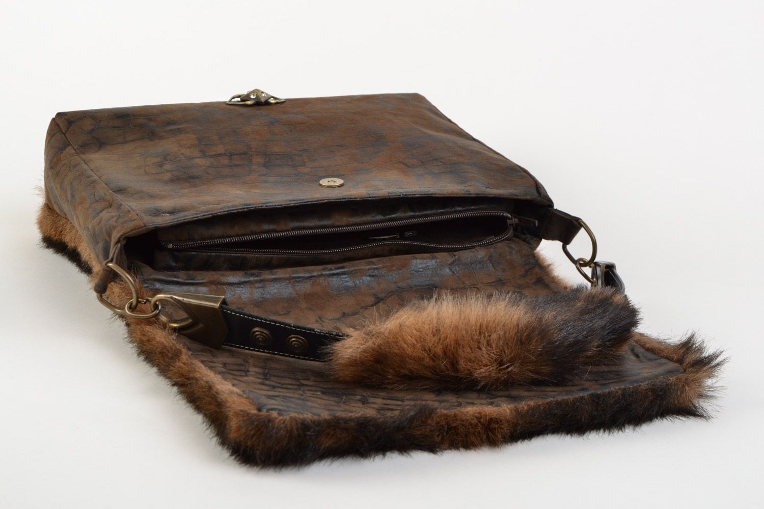 Handmade female brown shoulder bag with artificial fur for winter time photo 4