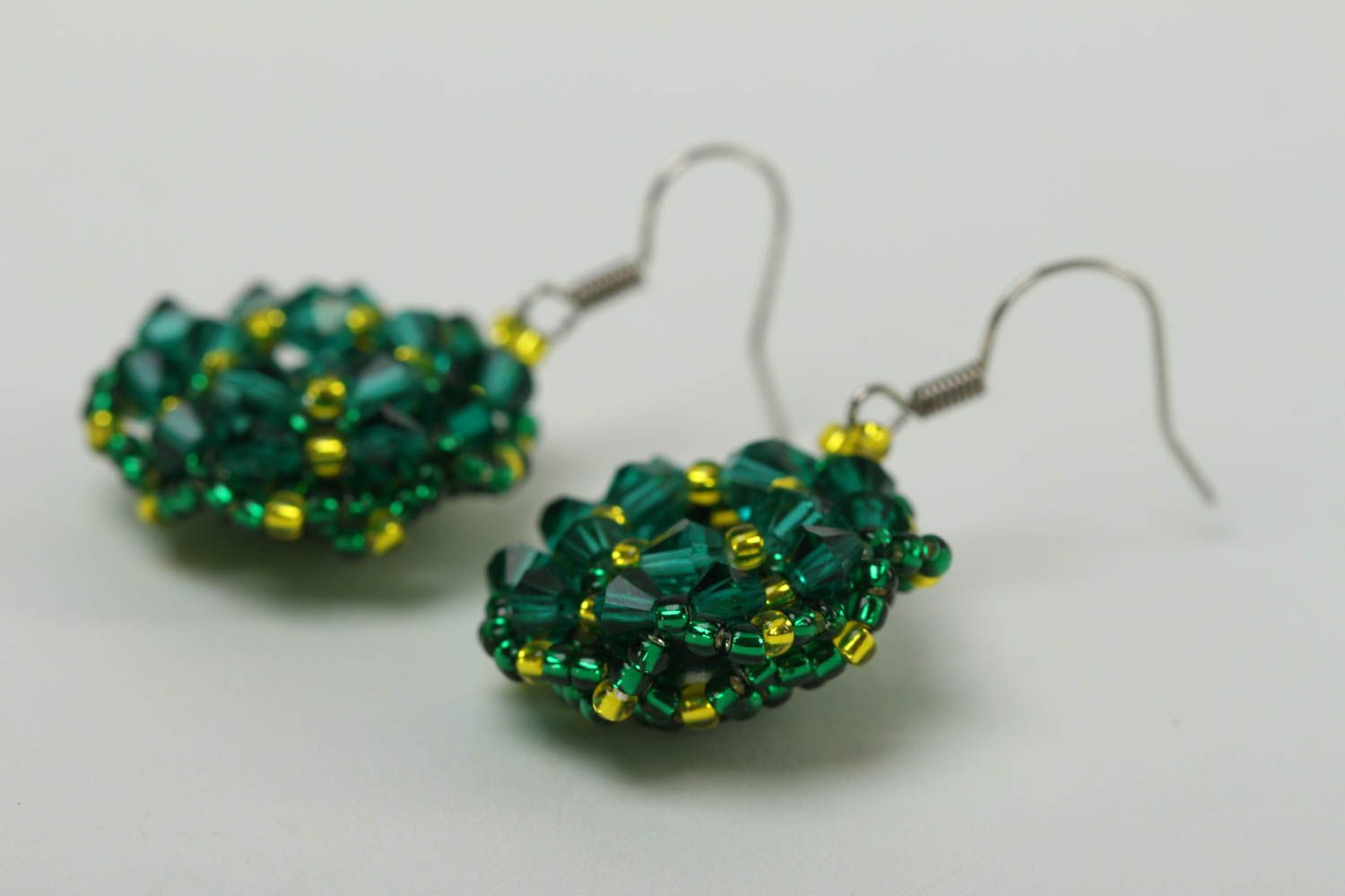 Handmade seed beads earrings green earrings evening accessories stylish jewelry photo 3