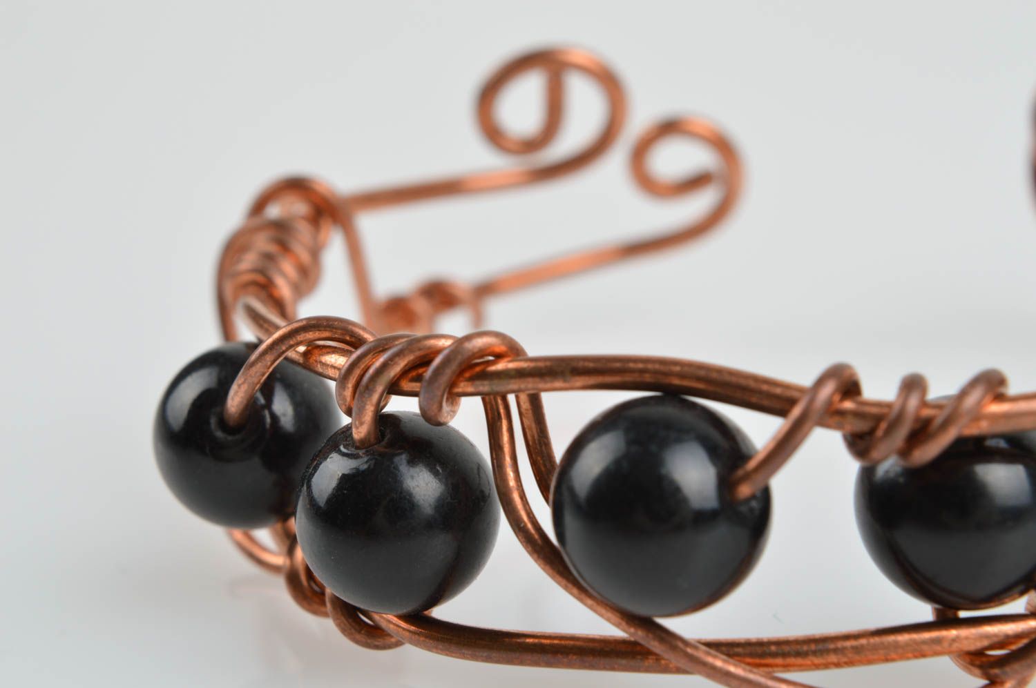 Kupfer Armband handgemachter Schmuck  Accessoire für Frauen mit schwarzen Perlen foto 5