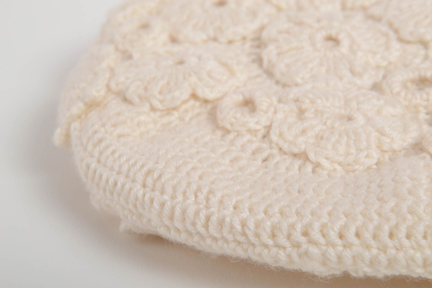 Bonnet tricot Chapeau au crochet fait main blanc original Vêtement femme photo 5