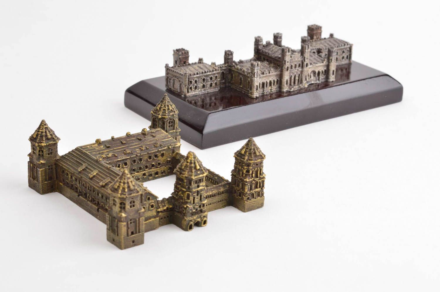 Dekor Artikel Tisch Deko handgemachtes Geschenk Miniatur Figur Schloss gegossen foto 5