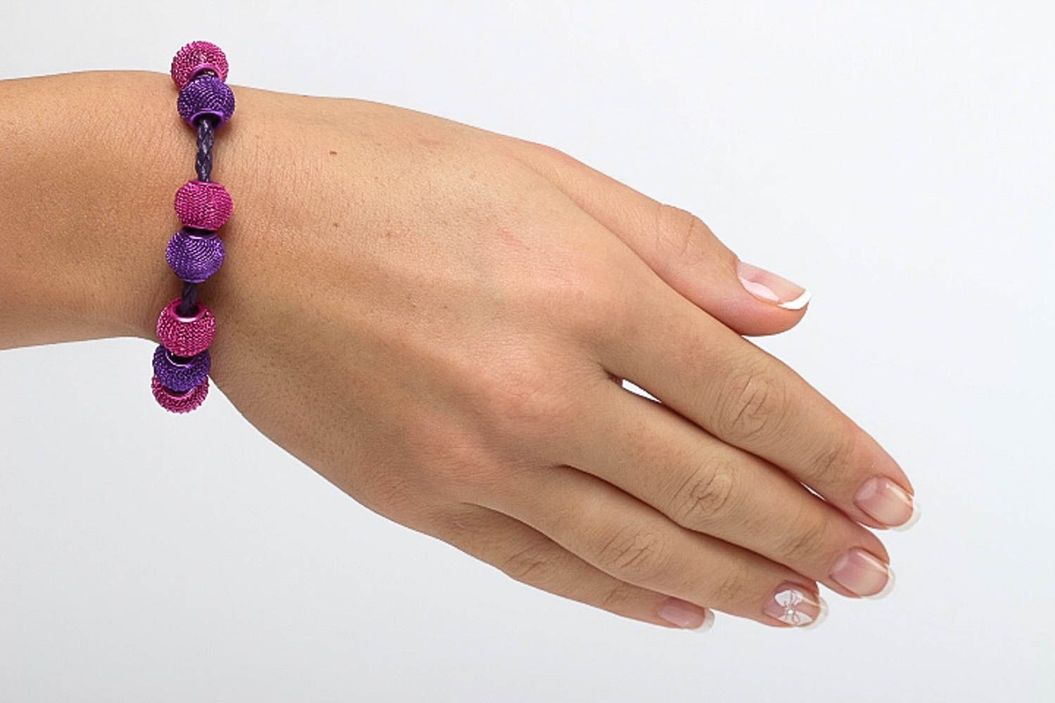 Bracelet cordon tressé Bijou fait main violet design cadeau Accessoire femme photo 5