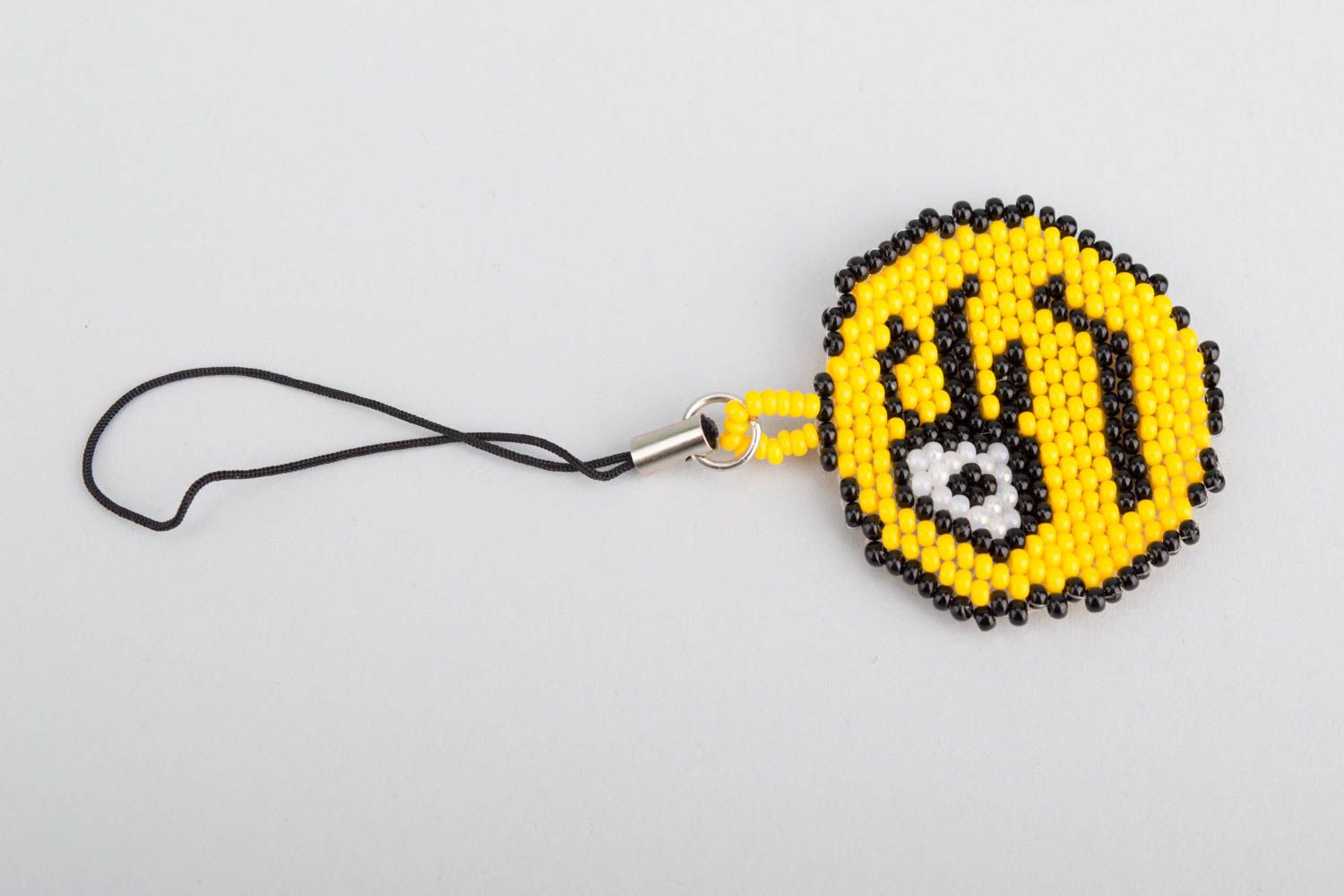 Porte-clefs smiley fait main jaune en perles de rocaille Accessoire design photo 5