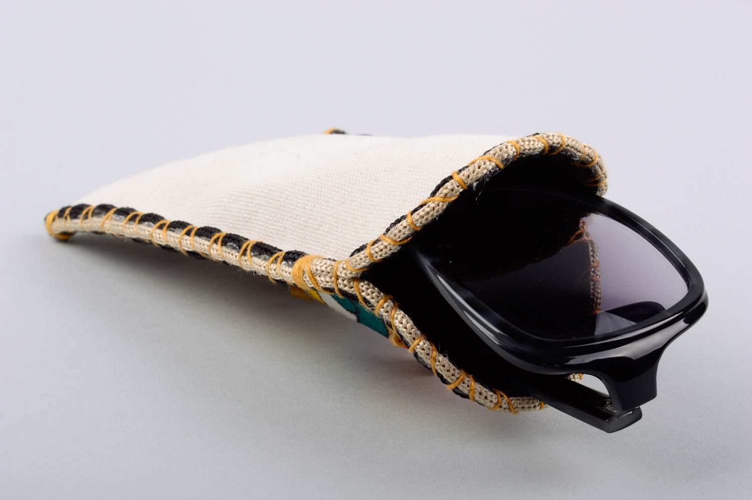 Originelles Stoff Etui für Brillen handmade mit Fäden benäht Abstraktes Muster foto 2