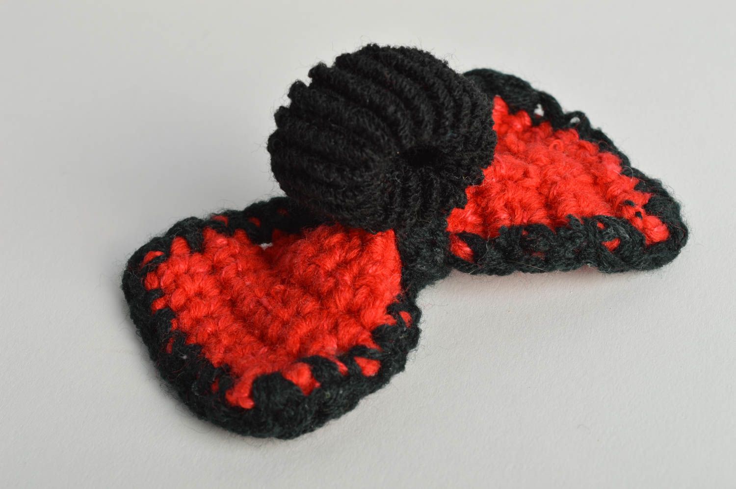 Beautiful children's handmade designer crochet bow hair tie black and red photo 4