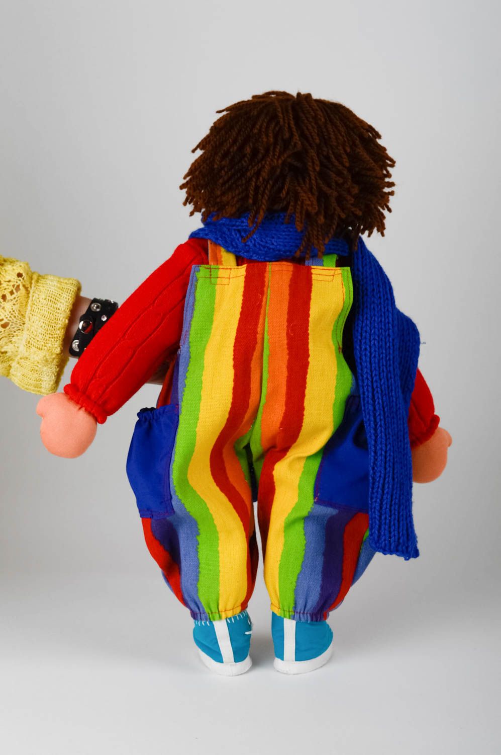 Игрушка кукла из ткани мальчик в комбинезоне разноцветная красивая хэнд мейд фото 2