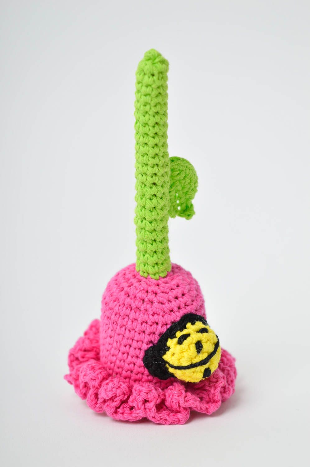 Rassel Spielzeug handmade Häkel Kuscheltier Geschenk Idee Blume aus Stoff schön foto 4