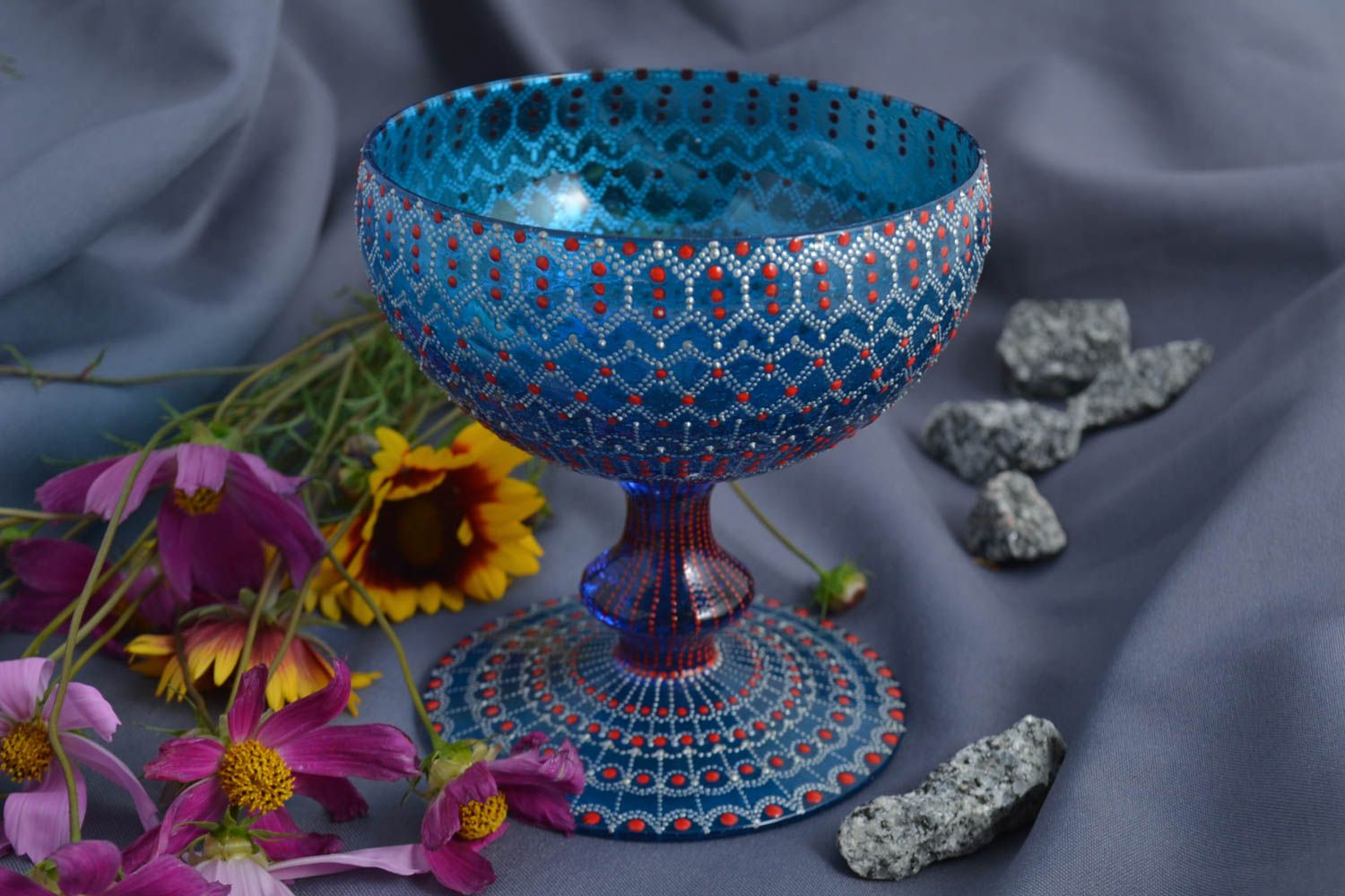 Verre à vin fait main Vaisselle en verre Cadeau pour femme peint bleu original photo 1