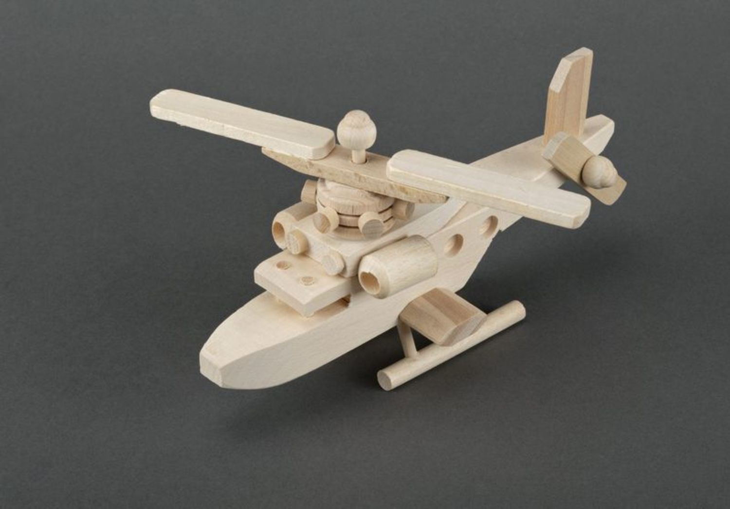 Деревянная игрушка-вертолет фото 3