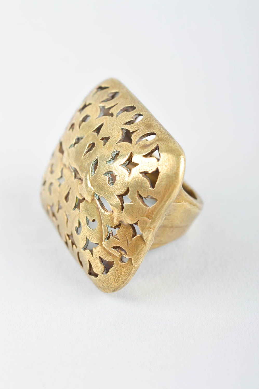 Украшение ручной работы женское кольцо украшение из металла с резными узорами фото 2