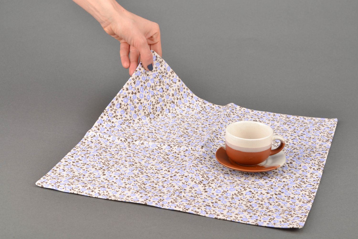Handgemachte Serviette aus Baumwolle mit Lavendelprint  foto 2