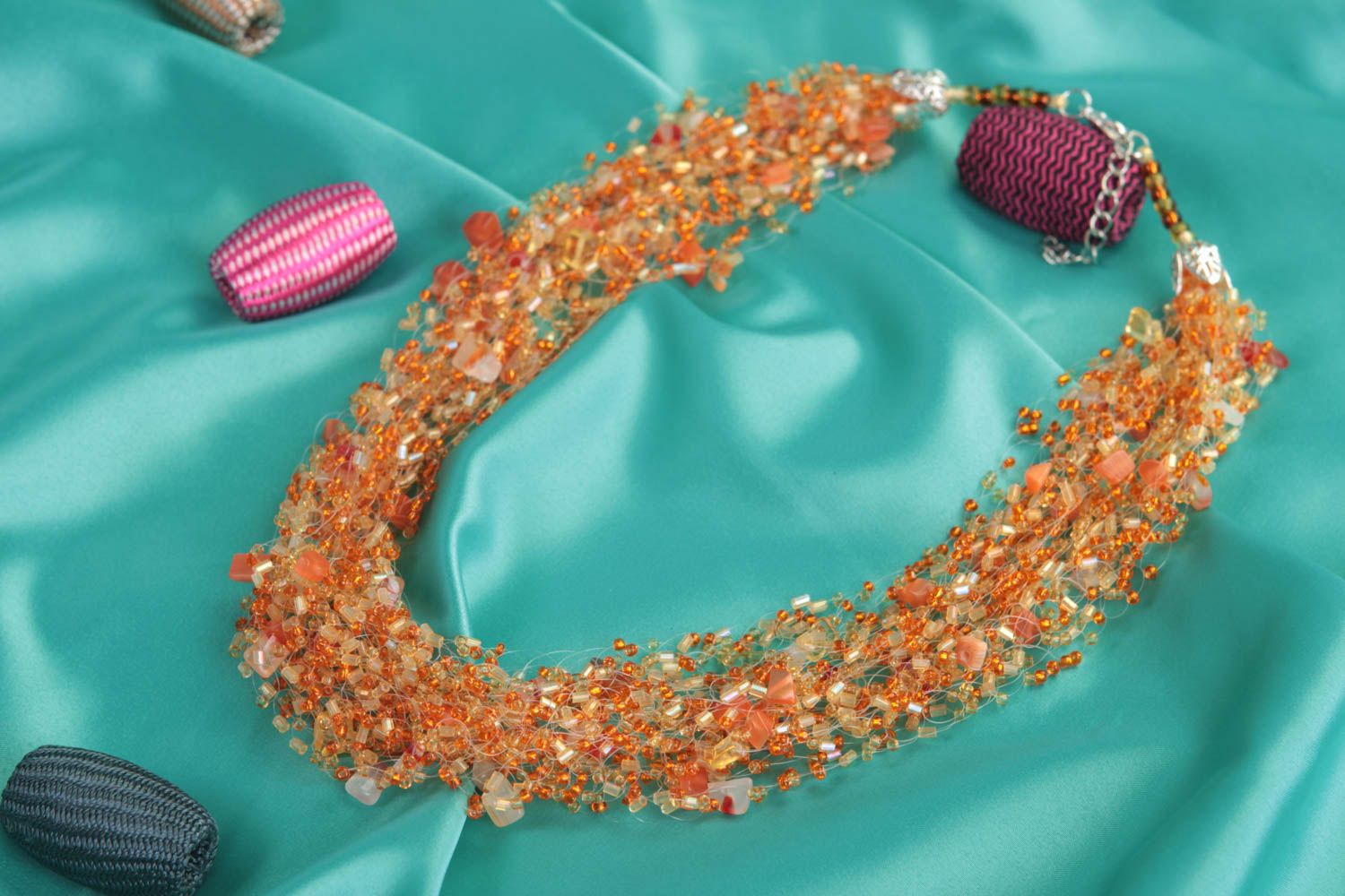 Collier perles rocaille fait main Bijou fantaisie Accessoire femme pierres fines photo 1